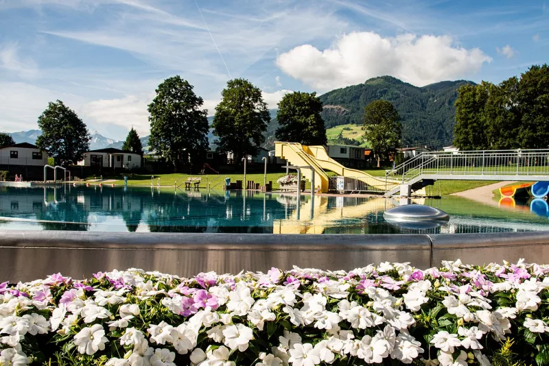 Freischwimmbad mit Rutsche in Zell am Ziller